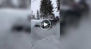 Мощный джип для большого слоя снега