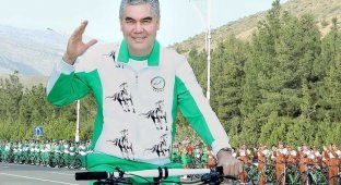 Президент Туркмении возглавил колонны чиновников и силовиков на веломарафоне по Ашхабаду (2 фото + 2 видео)