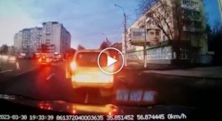 A little girl in a diaper ran out onto a busy road in Tver