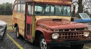 Коротышка для десантников: маленький необычный автобус Ford Short Bus 1964 года (5 фото)