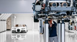 How much does it cost to maintain and repair the Bugatti Chiron hypercar (13 photos + 1 video)