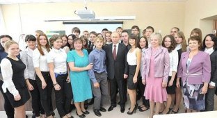 Как правильно фотографироваться с президентом России (2 фото)