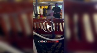 Туристка з Ірландії напала на перехожих і посварилася з поліцейськими