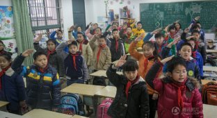 Обычный день в обычной китайской школе (6 фото)