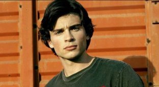 How has Tom Welling, who played Clark Kent in the TV series "Smallville" (2 photos)