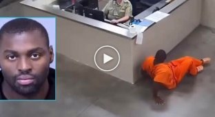 Arizona prisoner sneaks past guards into the women's section of the prison