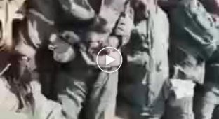 Підбірка відео в яких ЗСУ, окремі загони та міжнародні легіони ловлять або вбивають окупантів. У цій добірці ми покажемо Вам знайдені відео