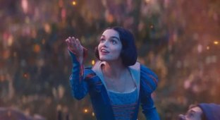 The back of actress Rachel Zegler, who played "Snow White", surprised men (3 photos)