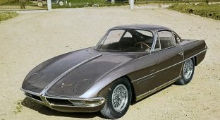 The history of the first sports car Lamborghini (6 photos)