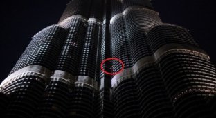 «Человек-паук» взбирается на самое высокое здание Дубай (6 фото)