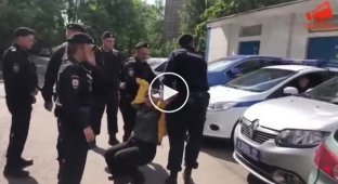 В Москве жестко задерживают местных жителей, которые протестуют против многоэтажки