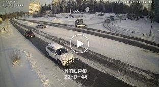 The inattentive driver sent the motorist into a snowdrift and left