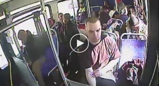 Наркоман принял наркотики прямо в автобусе на глазах у пассажиров