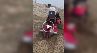 Perfectionist trenching tractor