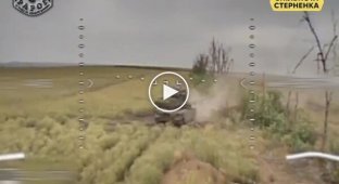 Kamikaze Drones destroy a Russian T-80VM tank