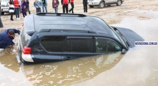 Как утопить новенький Toyota Prado (7 фото + видео)