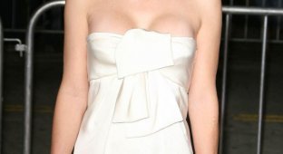 Анна Фэрис в откровенном платье (9 Фото)