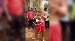 Необхідно утримати мудгар вагою 30 кг 100 секунд