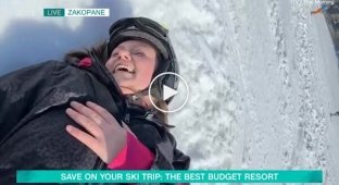 Журналістка впала в прямому ефірі і розсмішила ведучих