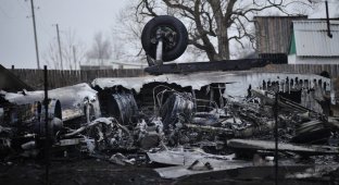 Под Владивостоком разбился истребитель Су-27 (16 фотографий)