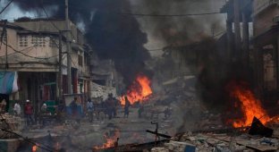 Землетрясение на Гаити - пять дней спустя (17 фото)
