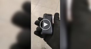 Почему не стоит подбирать потерянные и забытые кем-то вещи на улице