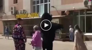 In Kaluga, an animator in a gorilla costume brought a woman to a heart attack
