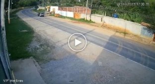 Это зачем он так сделал