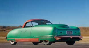 Chrysler Thunderbolt - "The Car of the Future" 1940 года (9 фото)