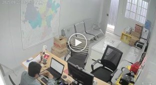 Пожалуйста, не курите в офисе!