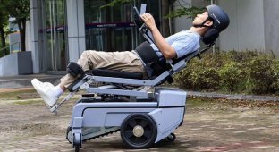 У Південній Кореї створили інвалідне крісло-трансформер (3 фото + 1 відео)