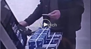 In Russia, a man came to a store with his barcodes to the store