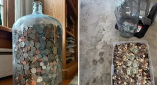 Grandfather emptied his piggy bank after 70 years (4 photos)