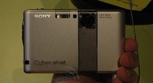 Sony G1 Cybershot - фотоаппарат с Wi-Fi и 2 Гб встроенной памяти