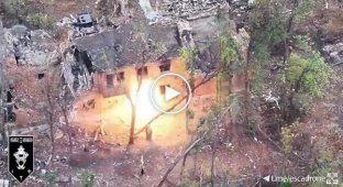 Soldiers of the 92nd Separate Assault Brigade completely destroyed the house in which Russian invaders were hiding