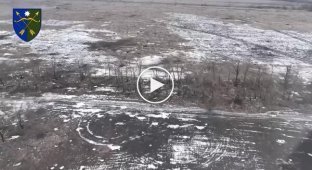Ukrainian drone drops FOGs on Russian military near Avdiivka