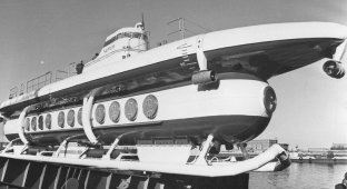 Первая советская туристическая подводная лодка (10 фото + 1 видео)