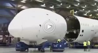 Assembling an airplane in one minute