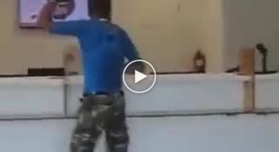 У Лівані чоловік захопив відділення банку, вимагаючи віддати йому заблокований депозит