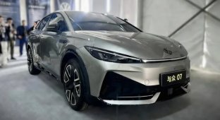Появились живые фото нового батарейного Volkswagen для Китая (6 фото)