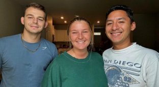 Three for Less: A Woman in the US Lives with Her Ex-Husband, Current Partner, and Children (3 photos)