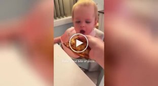 Забавная реакция ребенка на пиццу