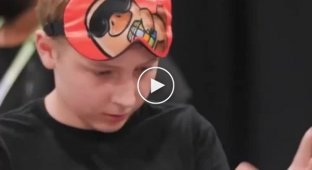 New world record for solving a Rubik's cube blindly