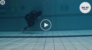 A man passed 120 meters underwater in one breath