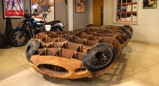 A wooden frame-template for the creation of body panels for the 1954 Jaguar D-Type "Buck" was put up for sale (7 photos + 1 video)