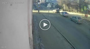 Hitting a schoolchild at a pedestrian crossing in Voronezh
