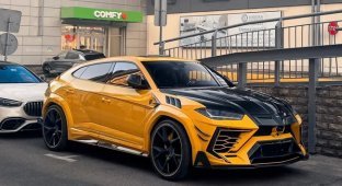 В Киеве засветился 900-сильный кроссовер Lamborghini на «жестях» (4 фото)