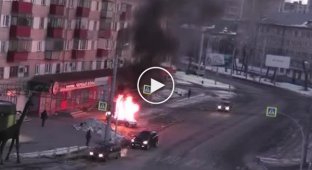 Пожар и взрыв машины с газовым баллоном в Челябинске