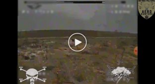 Авдіївський напрямок, український FPV-дрон залітає до будинку з російськими військовими