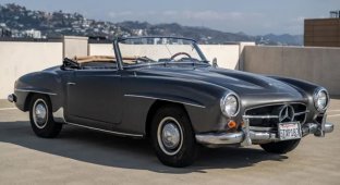 A Mercedes-Benz 190 SL convertible has been put up for auction (38 photos)